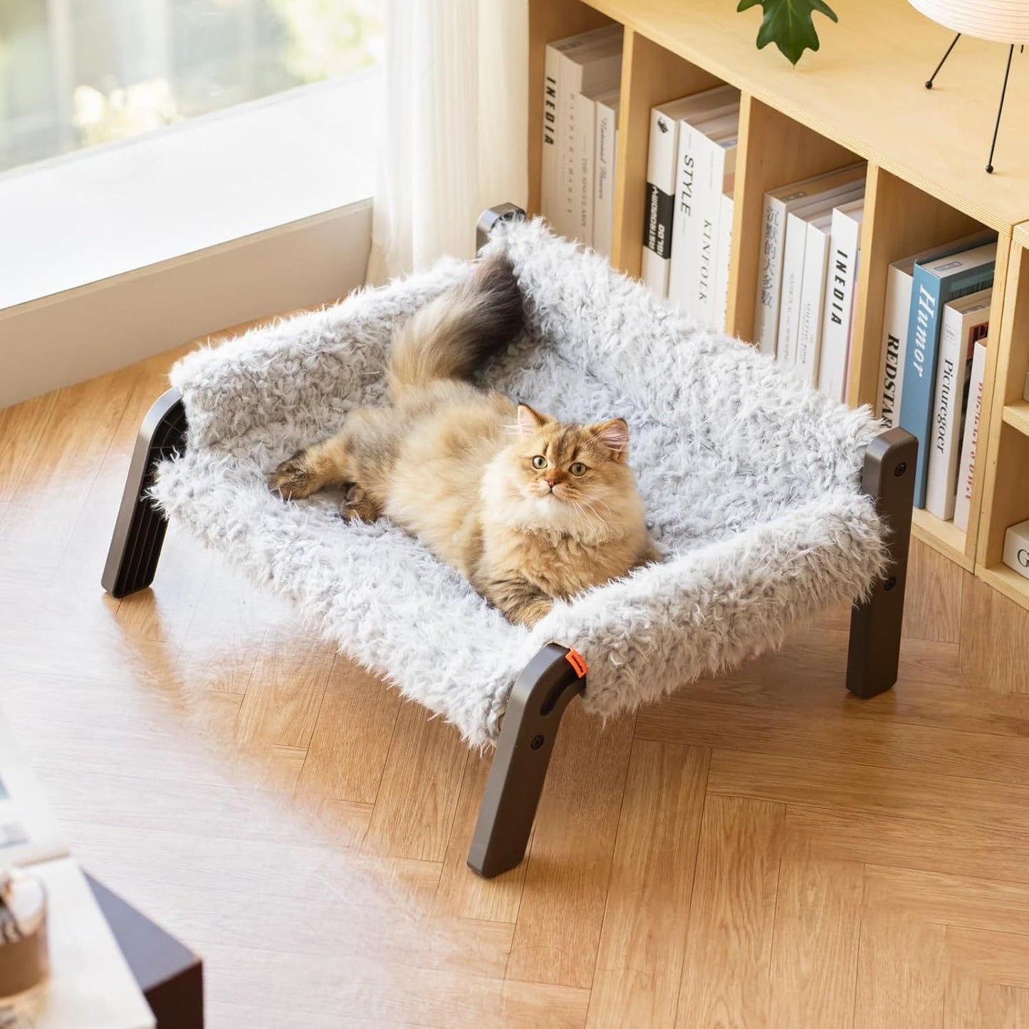 MEWOOFUN Elevated Pet Bed – Raised Plush Couch for Cats & Small Dogs, Washable Cover & Non-Slip Base, Supports 44 lbs (Indoor/Outdoor, Grey)